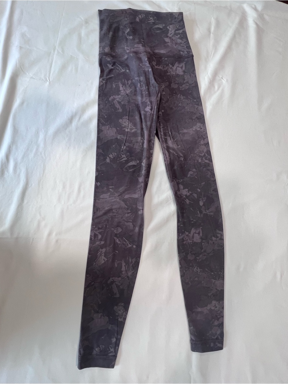 Lulolemon High-Rise women’s Leggings in Charcoal Gray